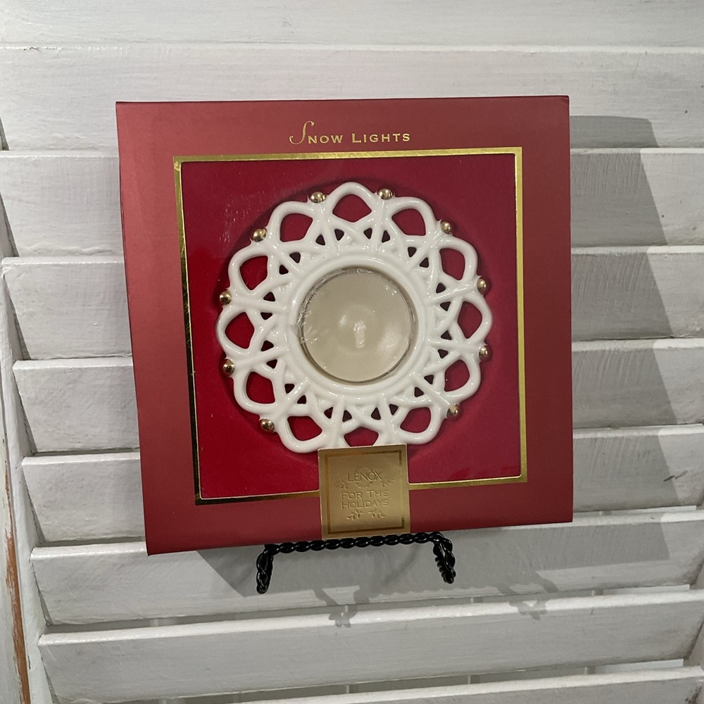 Lenox White Porcelain Snow Lights Tealight Holder with Gold Accents